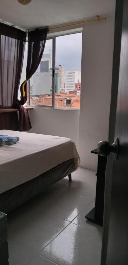 Centro! San Lorenzo - Downtown - Apto Con 2 Hab & Parqueadero Medellín Eksteriør billede
